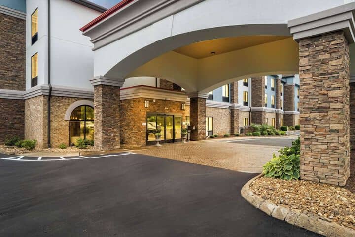 Hotel 43 of 43