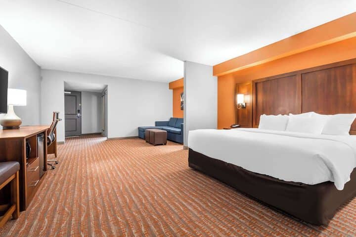 Room 15 of 43